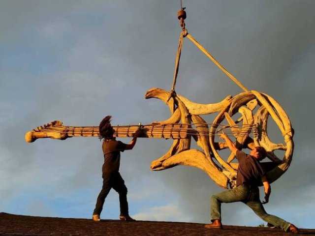 Artist Creates Sculptures Solely Out Of Wood He Finds On Beaches (30 pics)