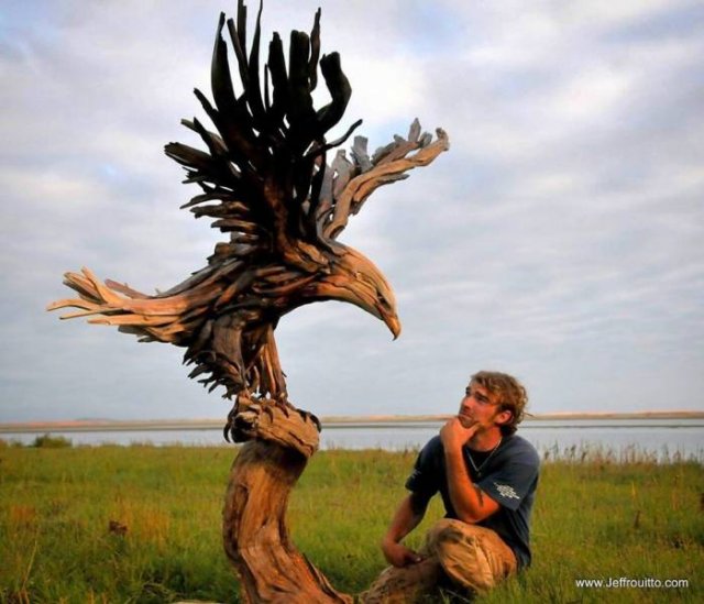Artist Creates Sculptures Solely Out Of Wood He Finds On Beaches (30 pics)