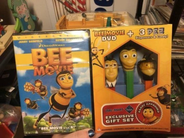 Found At Thrift Shops (35 pics)