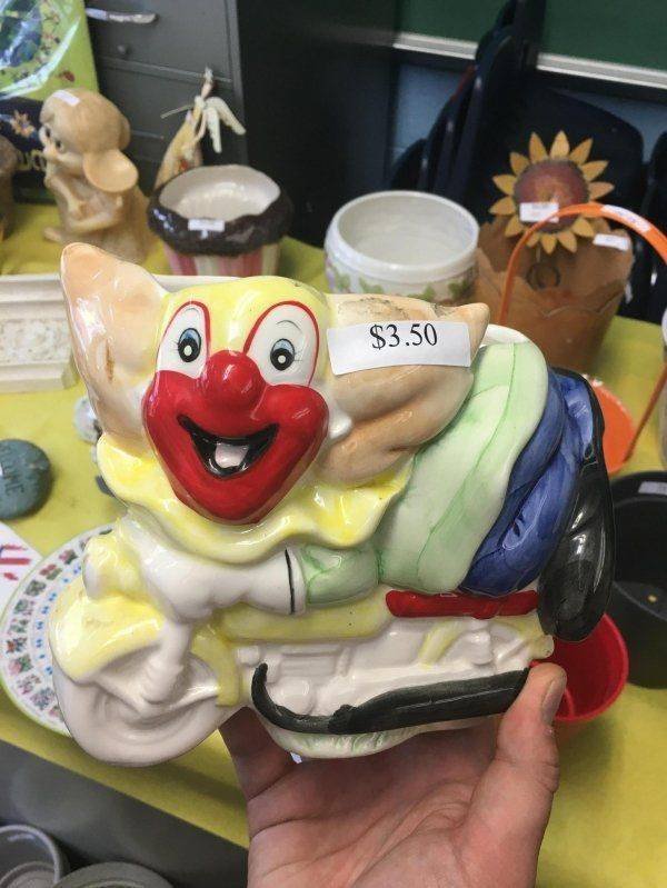 Found At Thrift Shops (35 pics)