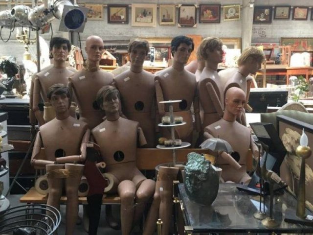 Found At Thrift Shops (35 pics)