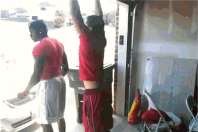 Gym Fails (16 gifs)
