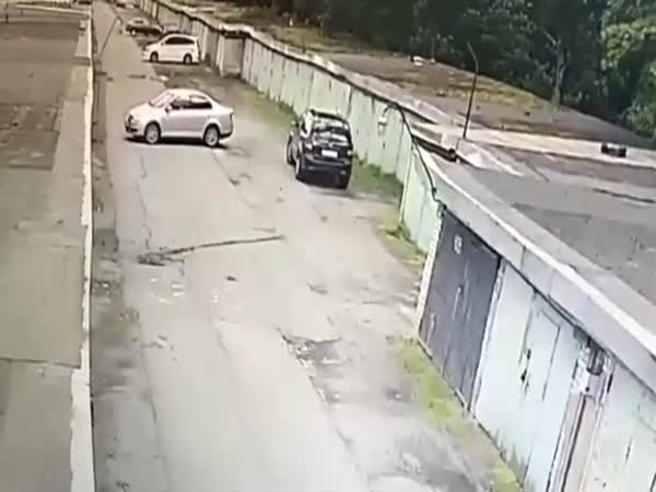Wait, Which One Is My Garage?