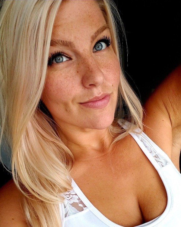 Girls With Freckles (32 pics)