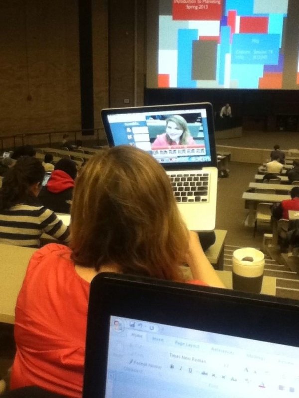 What People Do For Social Media (33 pics) What People Do For Social Media (33 pics)