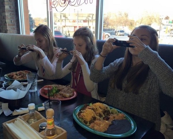 What People Do For Social Media (33 pics) What People Do For Social Media (33 pics)