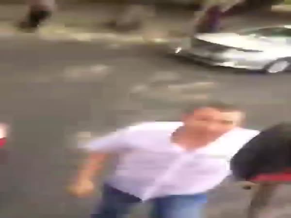 Russian Road Rage Don't Stop In The Middle Of The Road