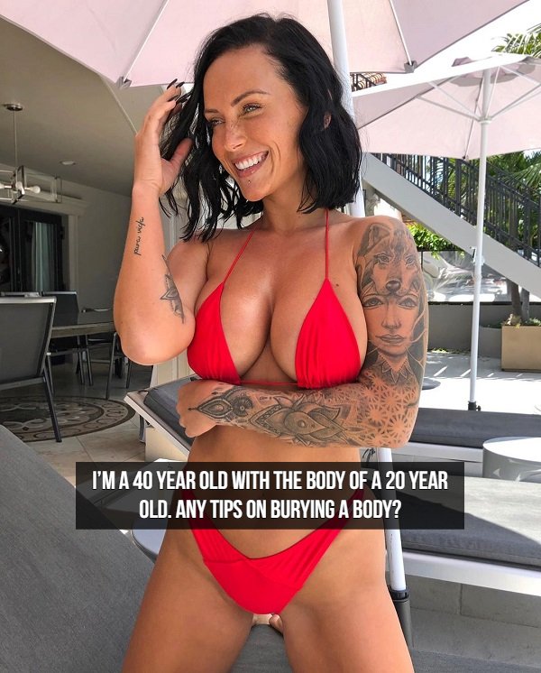 Girls And Jokes (17 pics)