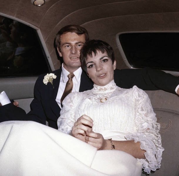 Celebrity Weddings Of 20th Century (16 pics)