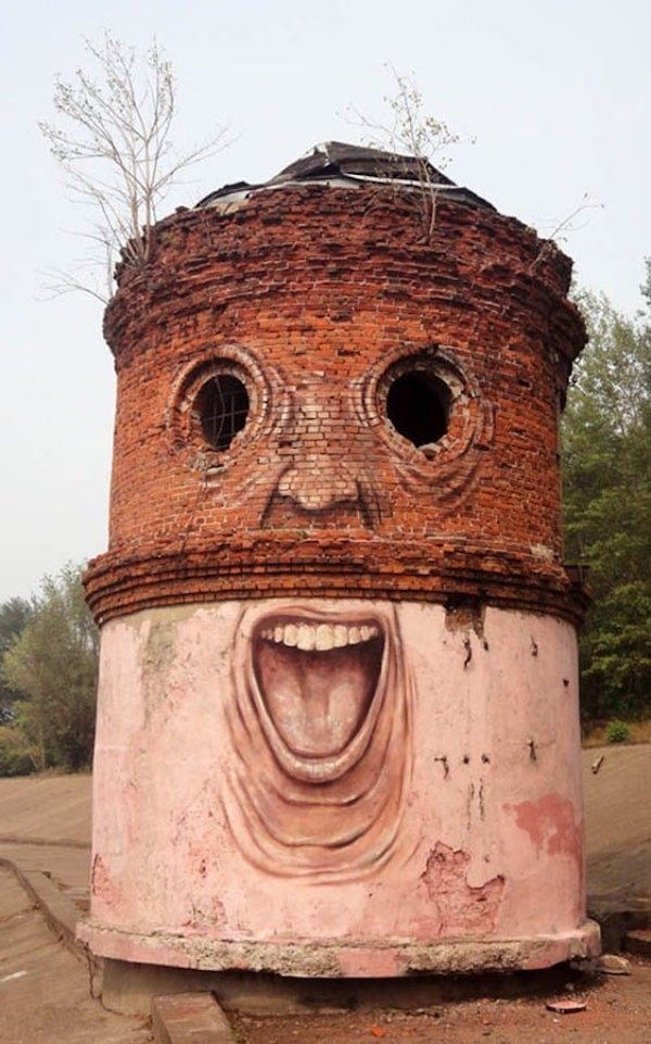 Buildings With Scary Faces (32 pics)