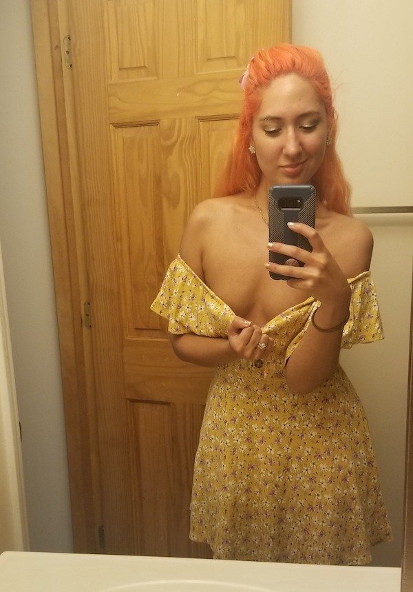 Braless Means Awesome (29 pics)