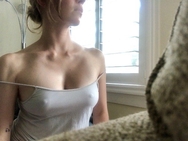 Braless Means Awesome (29 pics)