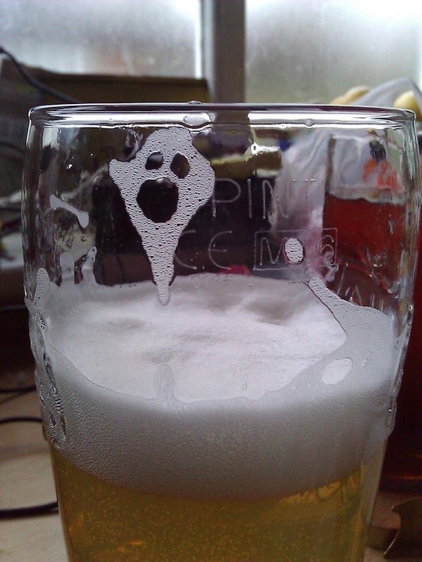 Your Beer Is Sending You A Message (28 pics)