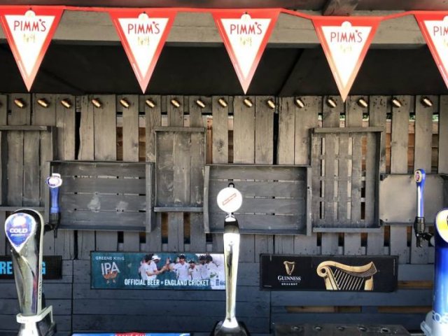 Bar From Pallets (15 pics)