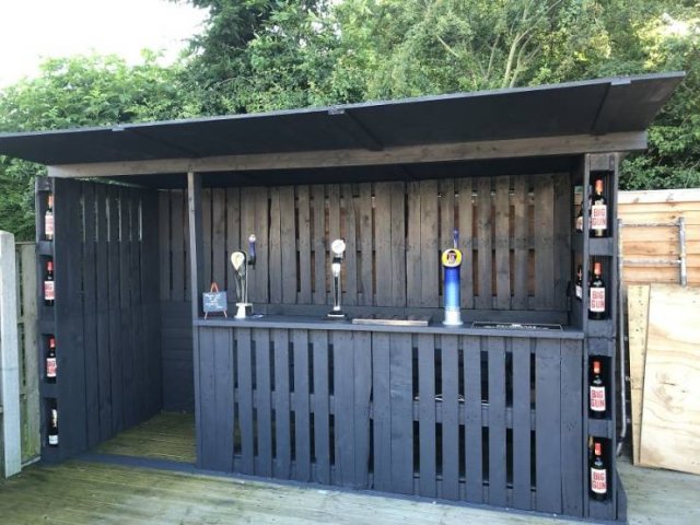 Bar From Pallets (15 pics)