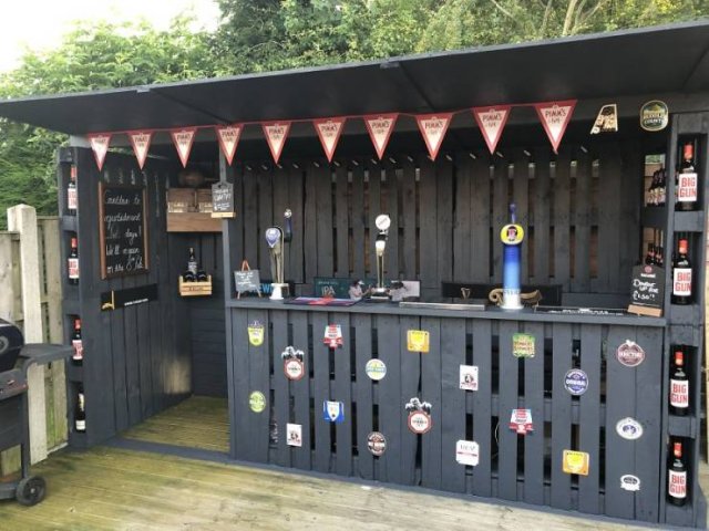 Bar From Pallets (15 pics)
