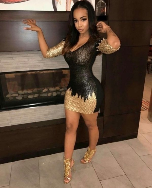 The Hottest Dresses Ever (48 pics)