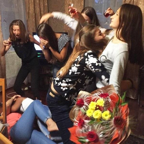 Getting Drunk (47 pics)