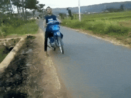 Fails (16 gifs)