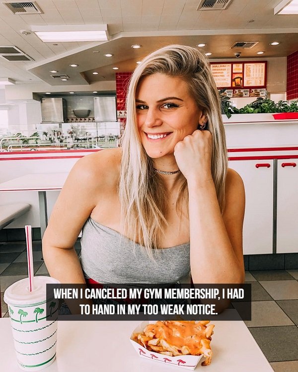 Girls And Jokes (17 pics)