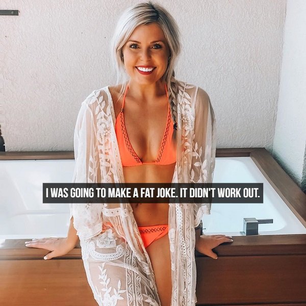 Girls And Jokes (17 pics)