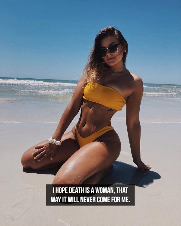 Girls And Jokes (17 pics)