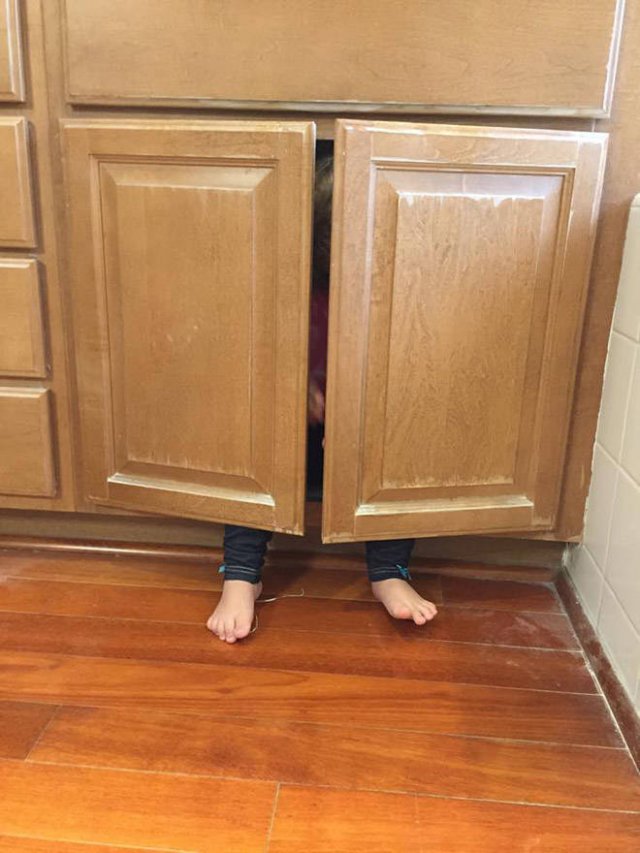 Kids Are Good At Hiding (22 pics)
