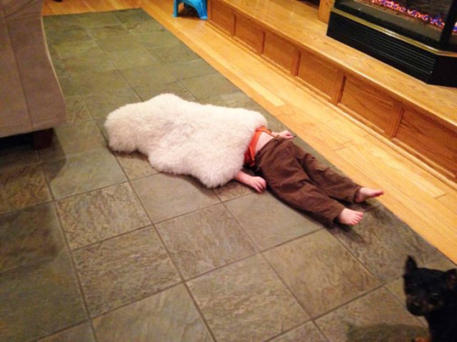 Kids Are Good At Hiding (22 pics)