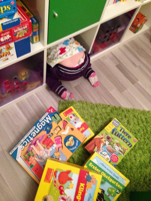 Kids Are Good At Hiding (22 pics)
