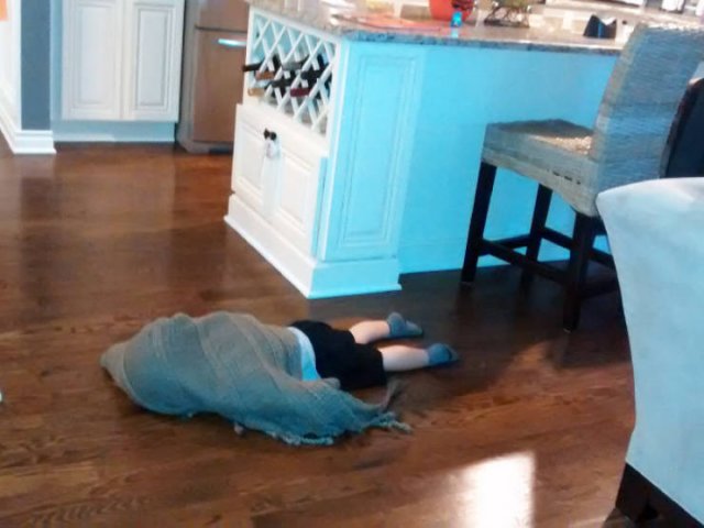 Kids Are Good At Hiding (22 pics)