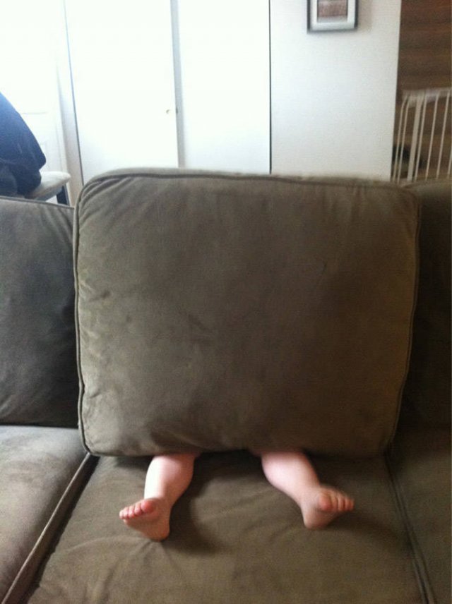 Kids Are Good At Hiding (22 pics)