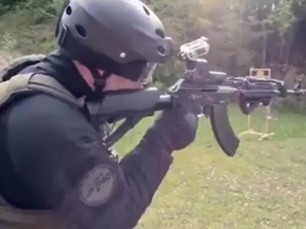 How To Reload A Gun If You've Been Shot In The Other Arm