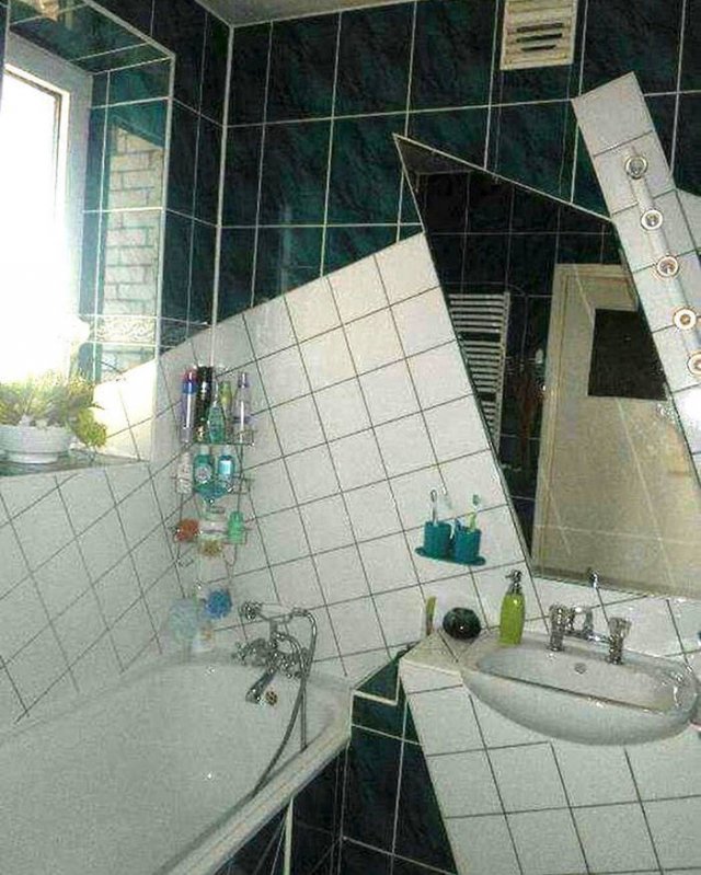 Bad Bathroom Designs (30 pics)