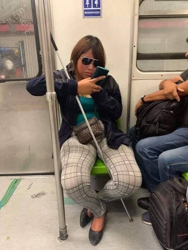 This Is Why We Love To Ride Subway (39 pics)