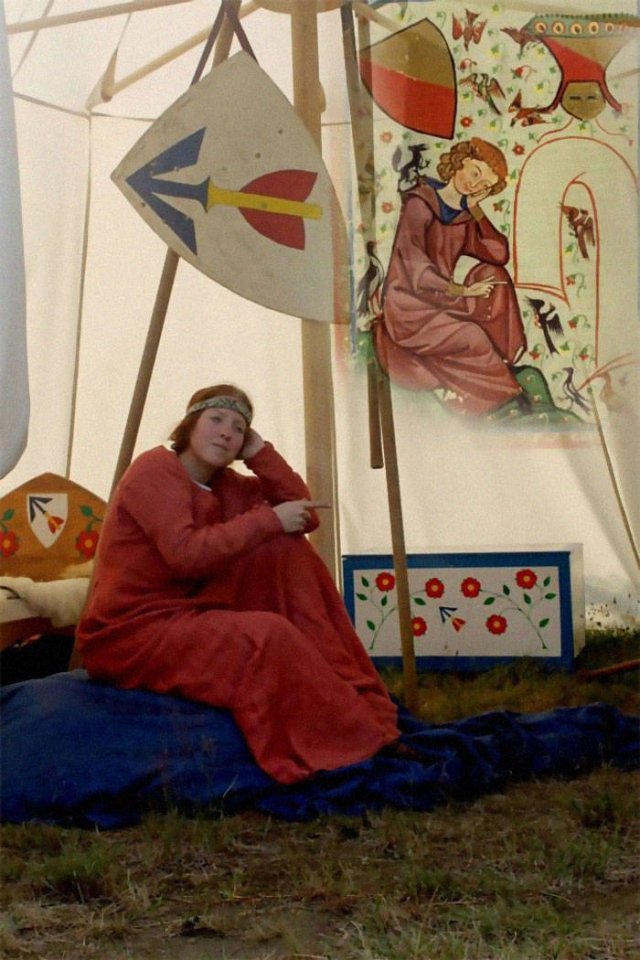 People Recreate Medieval Paintings (15 pics)