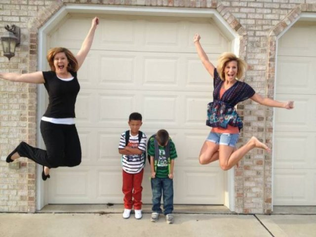 Parents Celebrate Back To School (21 pics)