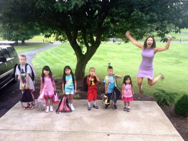 Parents Celebrate Back To School (21 pics)