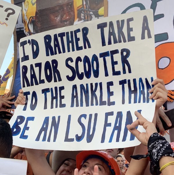 College GameDay Signs (26 pics)