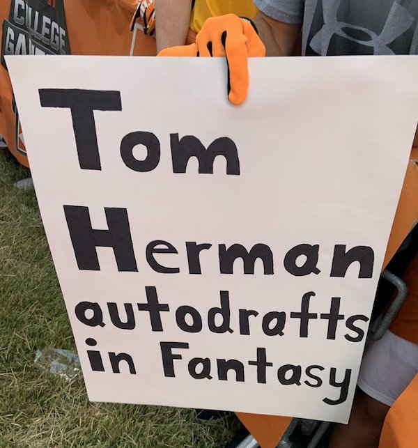 College GameDay Signs (26 pics)