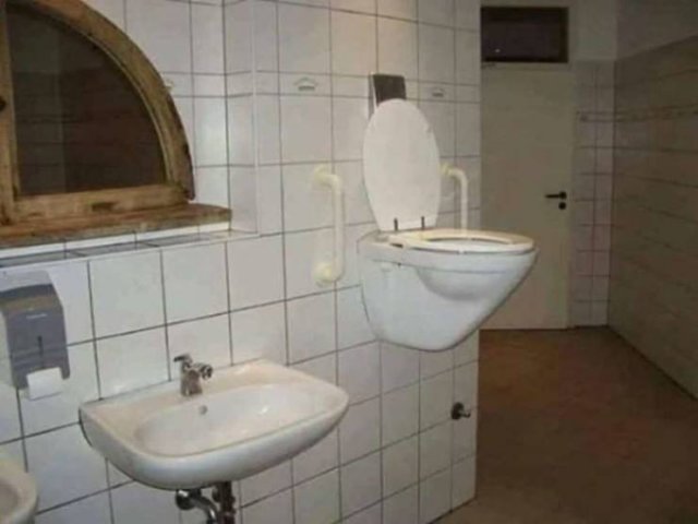 Weird Toilet Photos (40 pics)