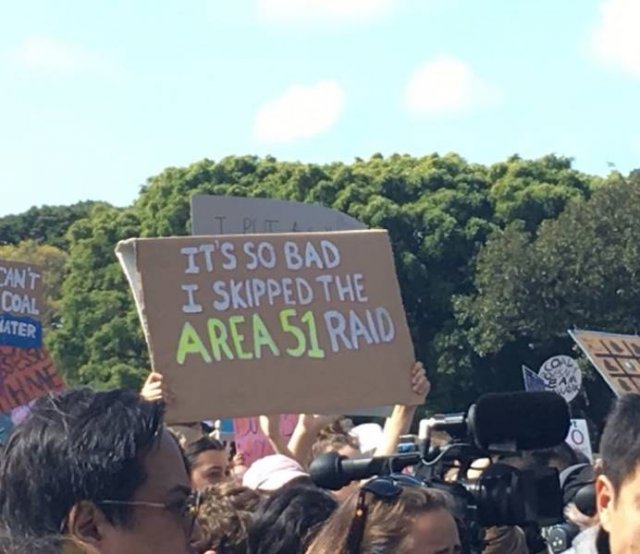 Climate Change Strike Got Funny And Smart Signs (30 pics)