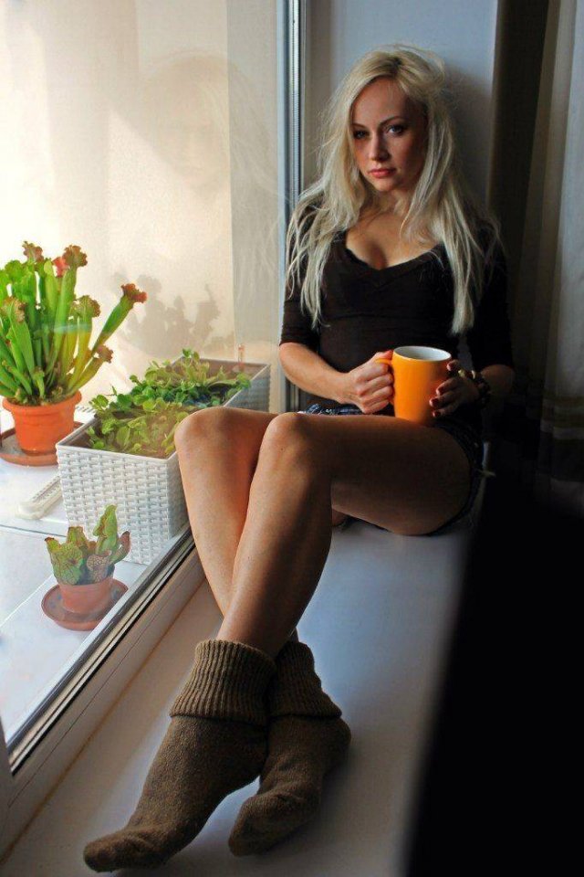 Girls With Long Legs (51 pics)