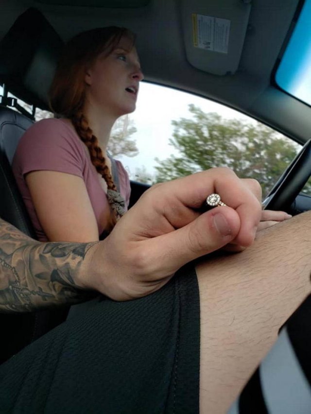 She Didn’t Notice The Engagement Ring For Six Weeks (29 pics)