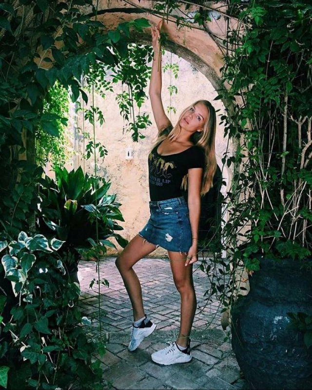 This Pretty Girl Is Dolph Lundgren’s Daughter! (9 pics)