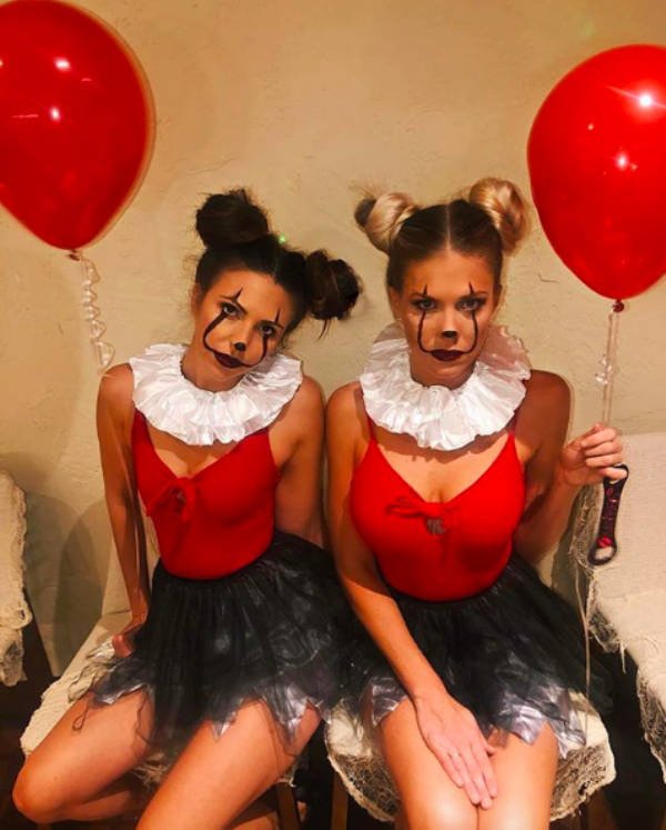 Scary Or Sexy Halloween Costumes? (31 pics)