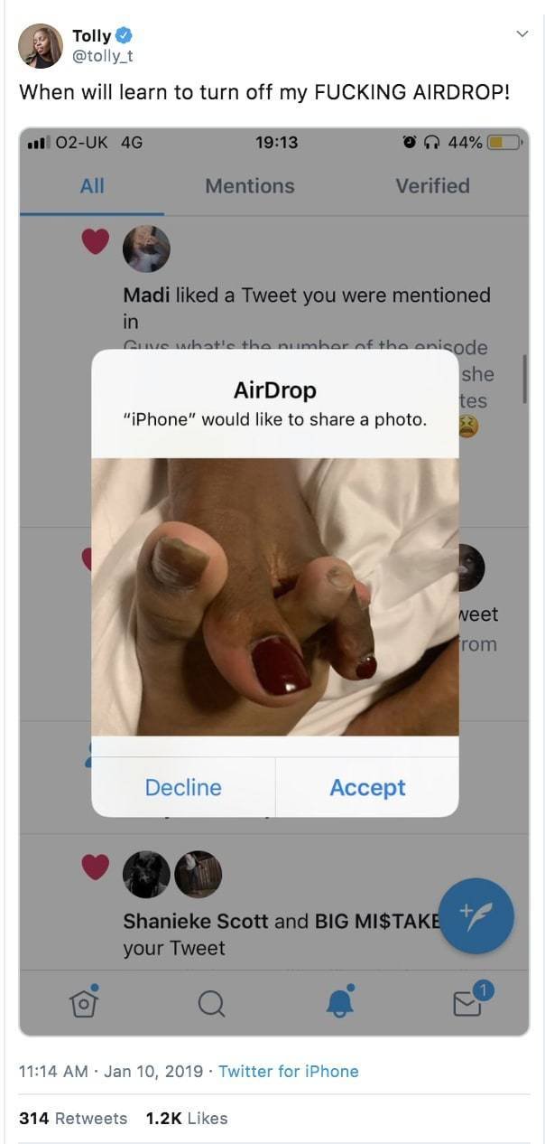 AirDrop Trolling (23 pics)