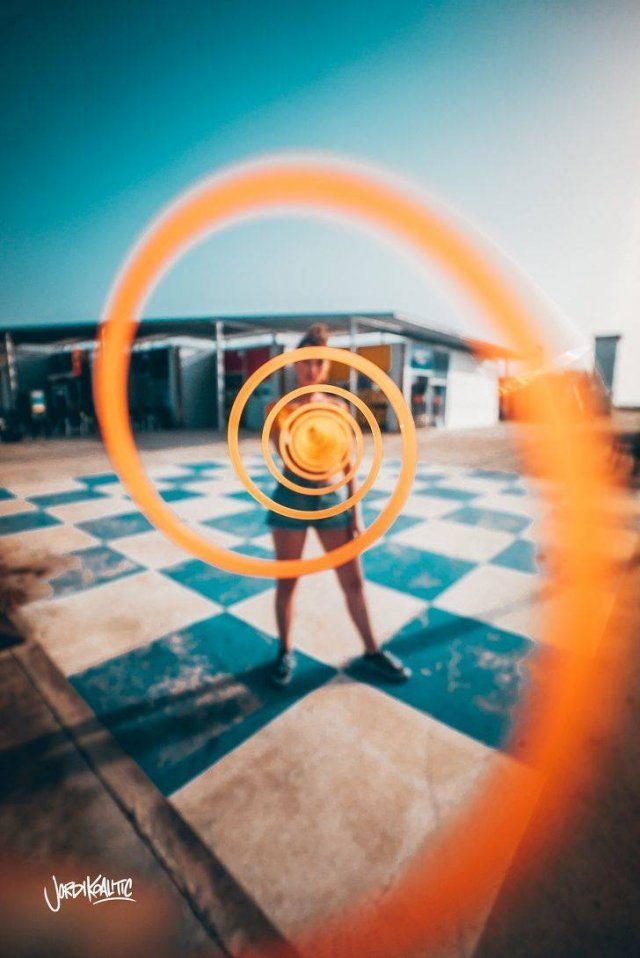 How To Make Magic Photos (34 pics) How To Make Magic Photos (34 pics)