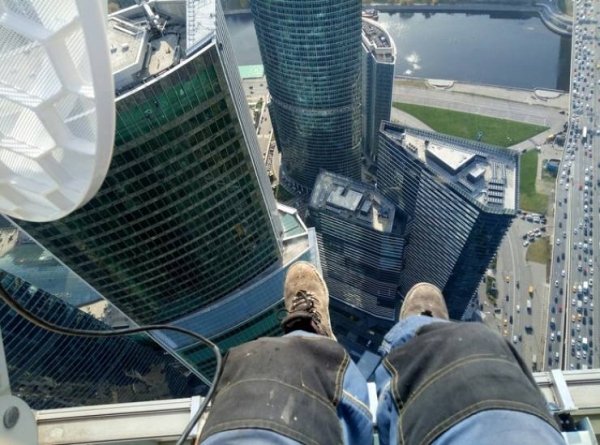 These Can Only Happen At Work (37 pics)