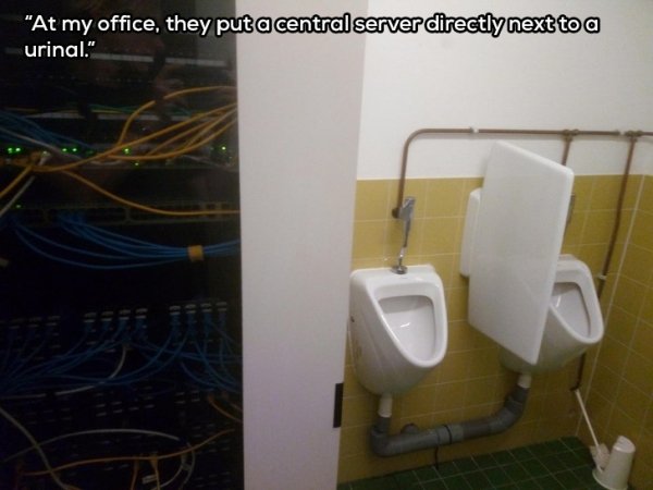 These Can Only Happen At Work (37 pics)