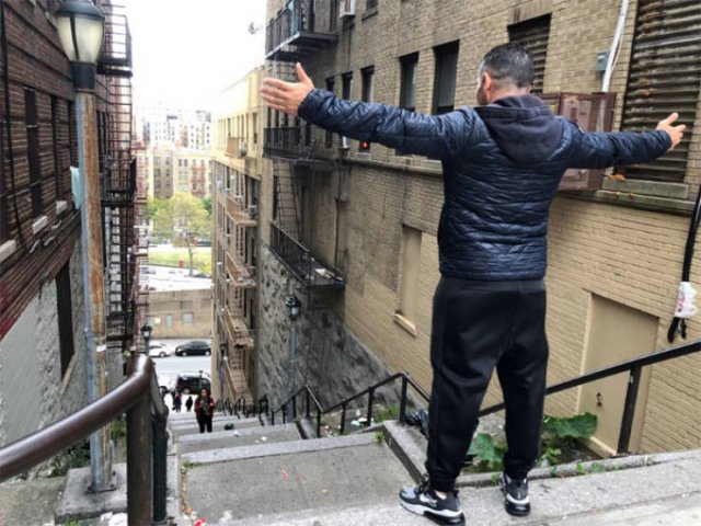 The Joker Stairs In The Bronx (17 pics)